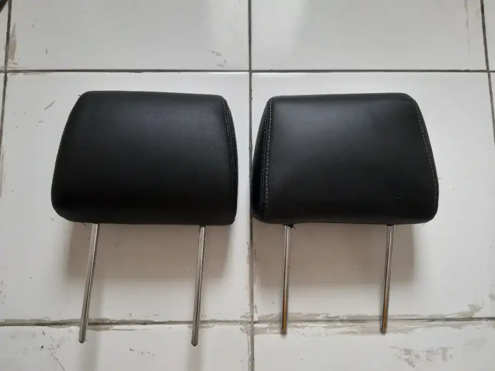 HEADREST SANDARAN KEPALA MOBIL RUSH/FREED