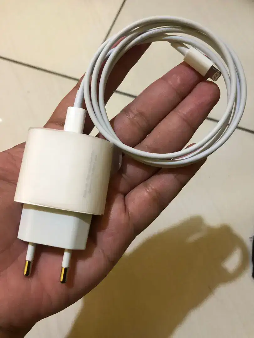 Charger iPhone 13 C to Lighting