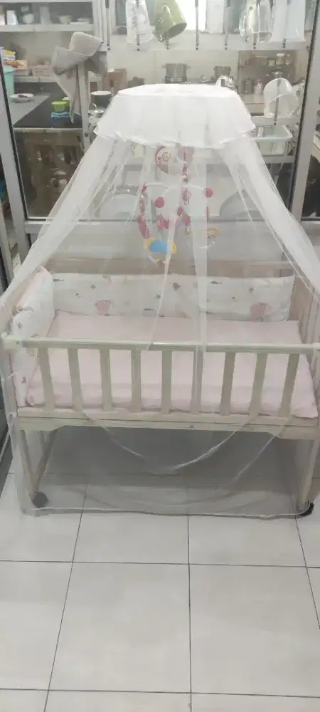 DIJUAL RANJANG BAYI LIKE NEW