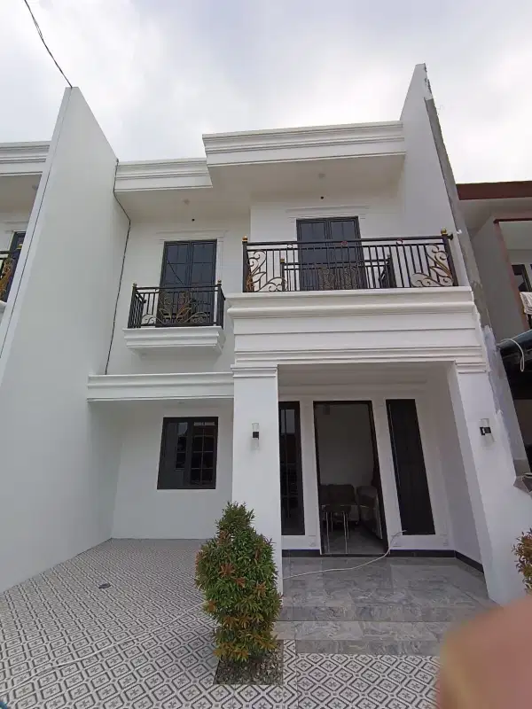 Rumah Classic Siap Huni Lokasi dekat Joglo Ciledug