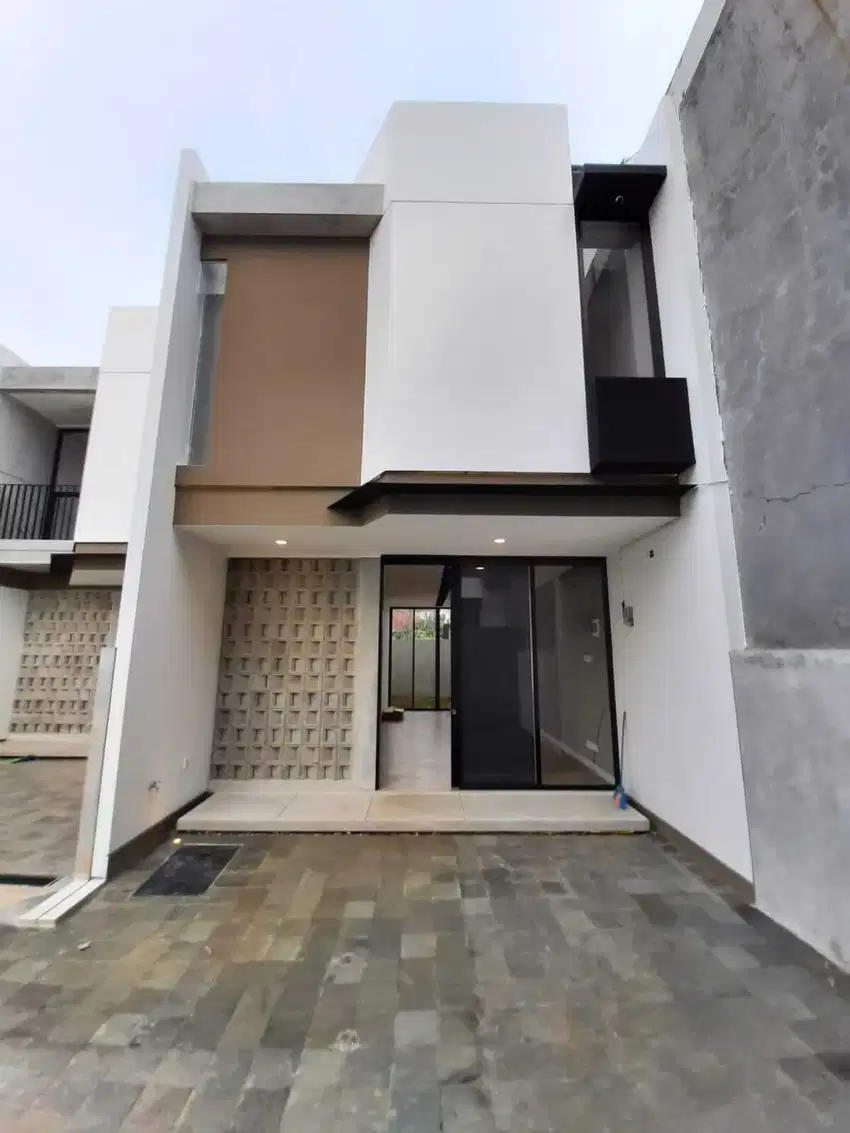 Rumah cantik siap huni full furnished dalam cluster di Cirendeu