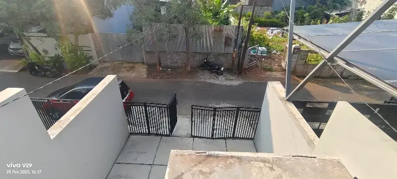 rumah modern di lingkungan terbaik meruya