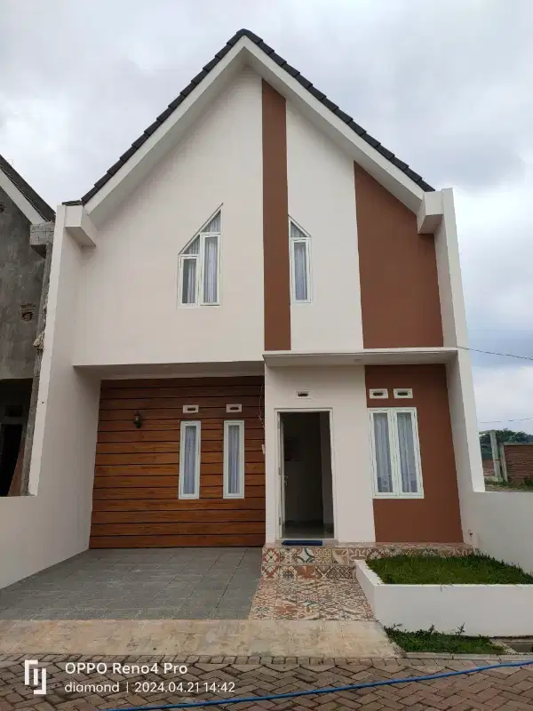 RUMAH VILLA DEKAT BATU VIEW KEREN