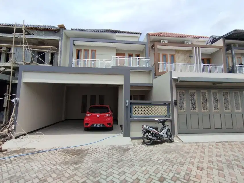 Rumah minimalis 2 lantai dekat RS Oen & Al Azhar solo baru