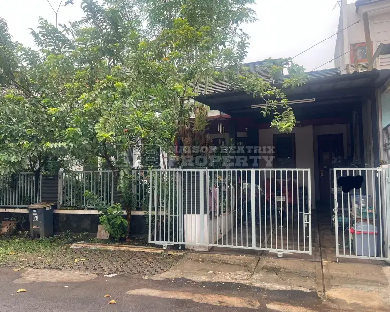DI JUAL RUMAH  SIAP HUNI LOKASI SANGAT STRATEGIS KENCANA LOKA BSD