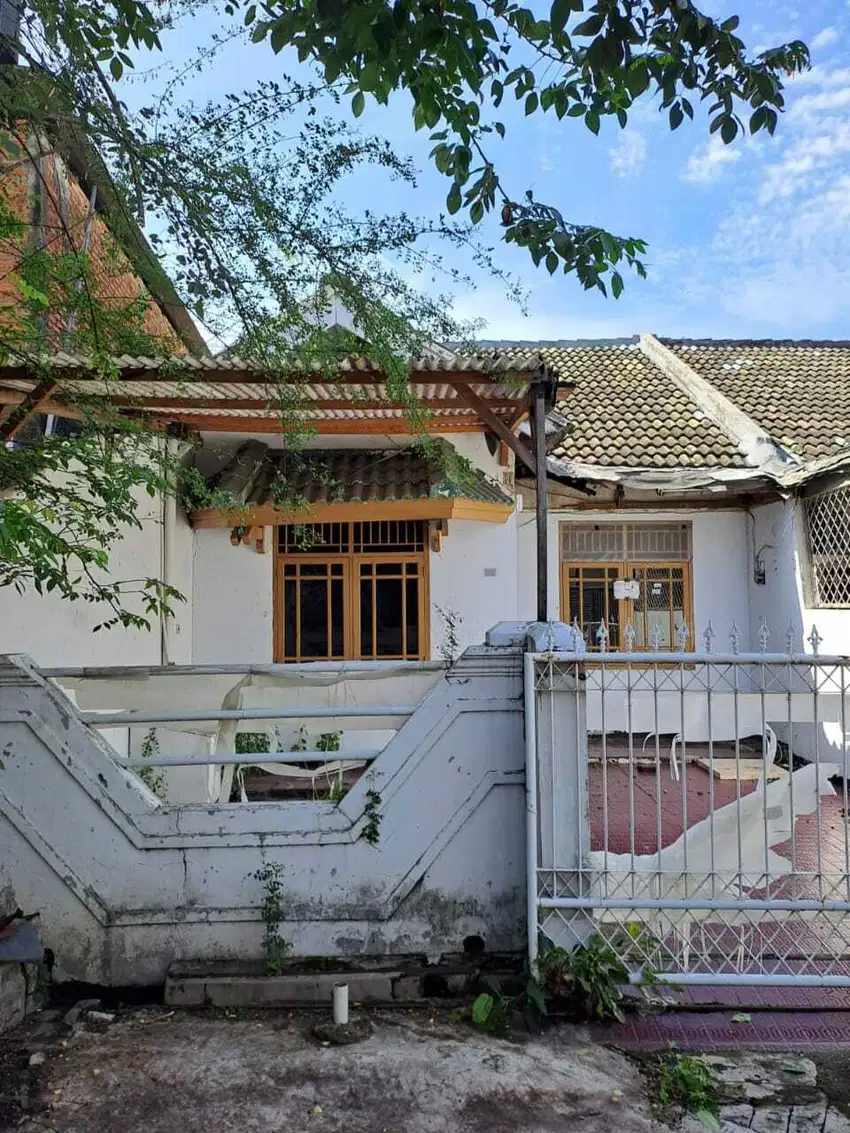 Dijual Rumah Standard Butuh Renovasi di Gading Griya Lestari, Jakarta