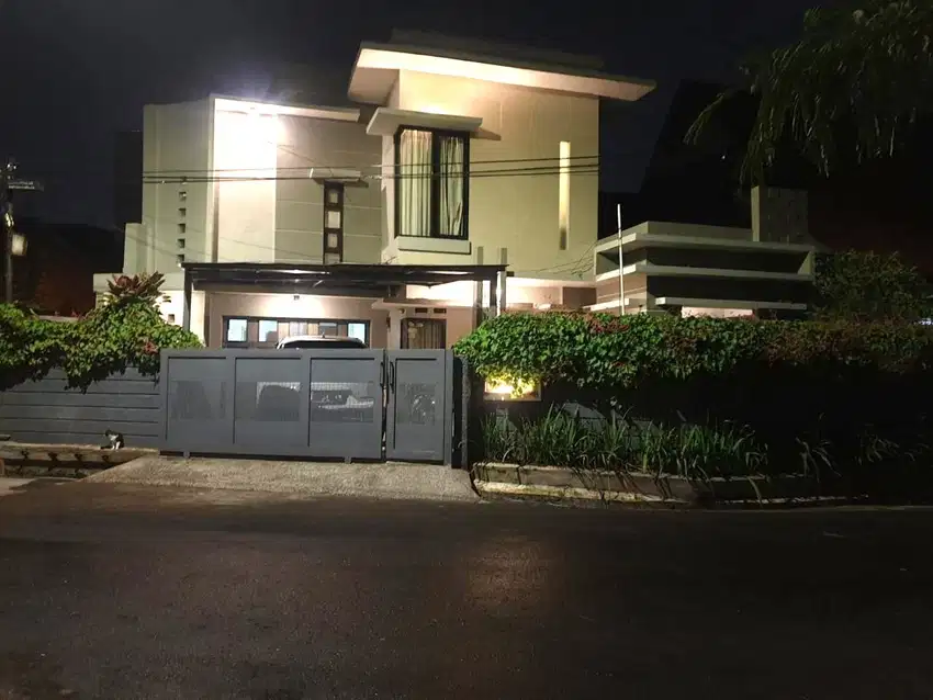 DIJUAL RUMAH LUX SIAP HUNI DI CIATEUL BANDUNG