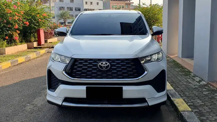 Toyota Zenix V Hybrid Modelista Panoramic Putih 2024 Like New Low Km