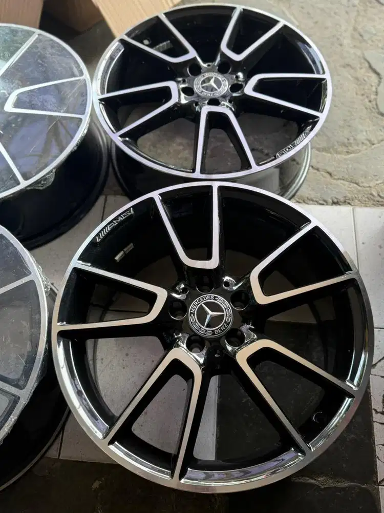 Velg Mercedes Benz AMG C300 R.19 ori