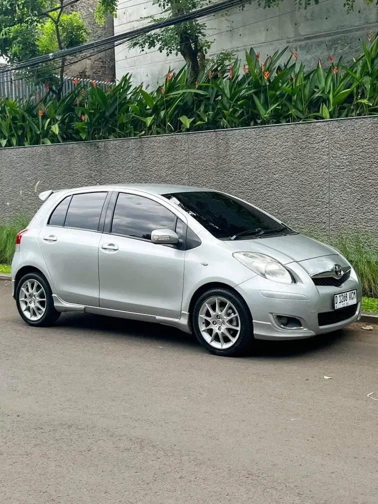 Toyota Yaris E Manual 2011 Dp 11 jt Bakpao