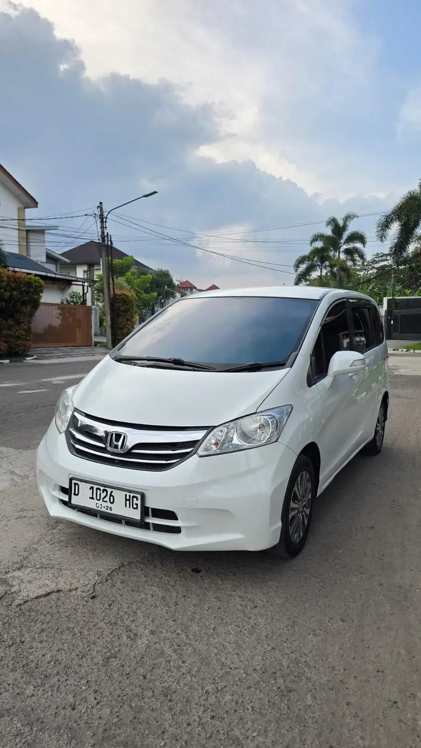 Honda Freed SD at 2013 DP 25jt