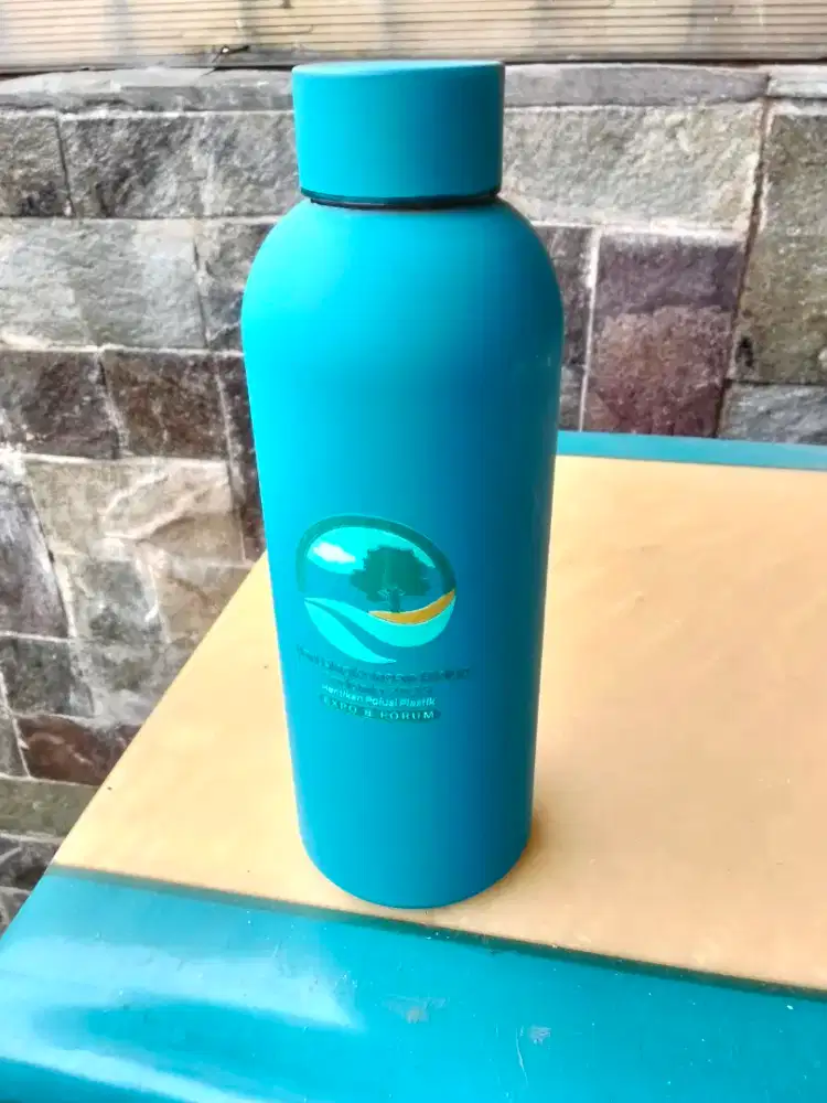 Tumbler hijau sedang