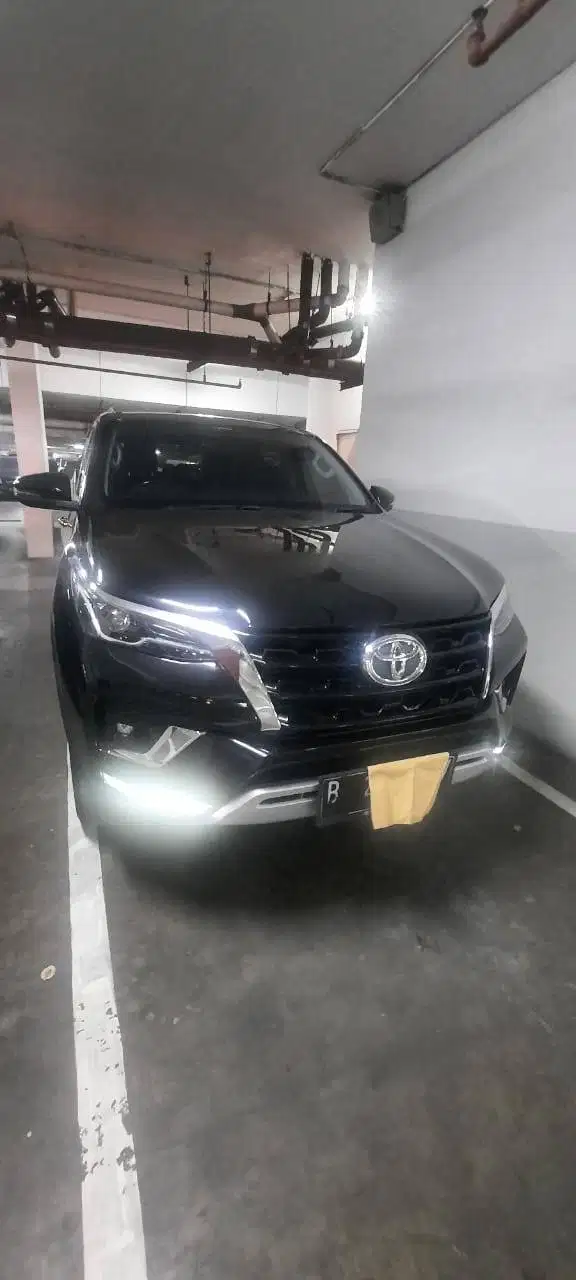 Toyota Fortuner (2021)