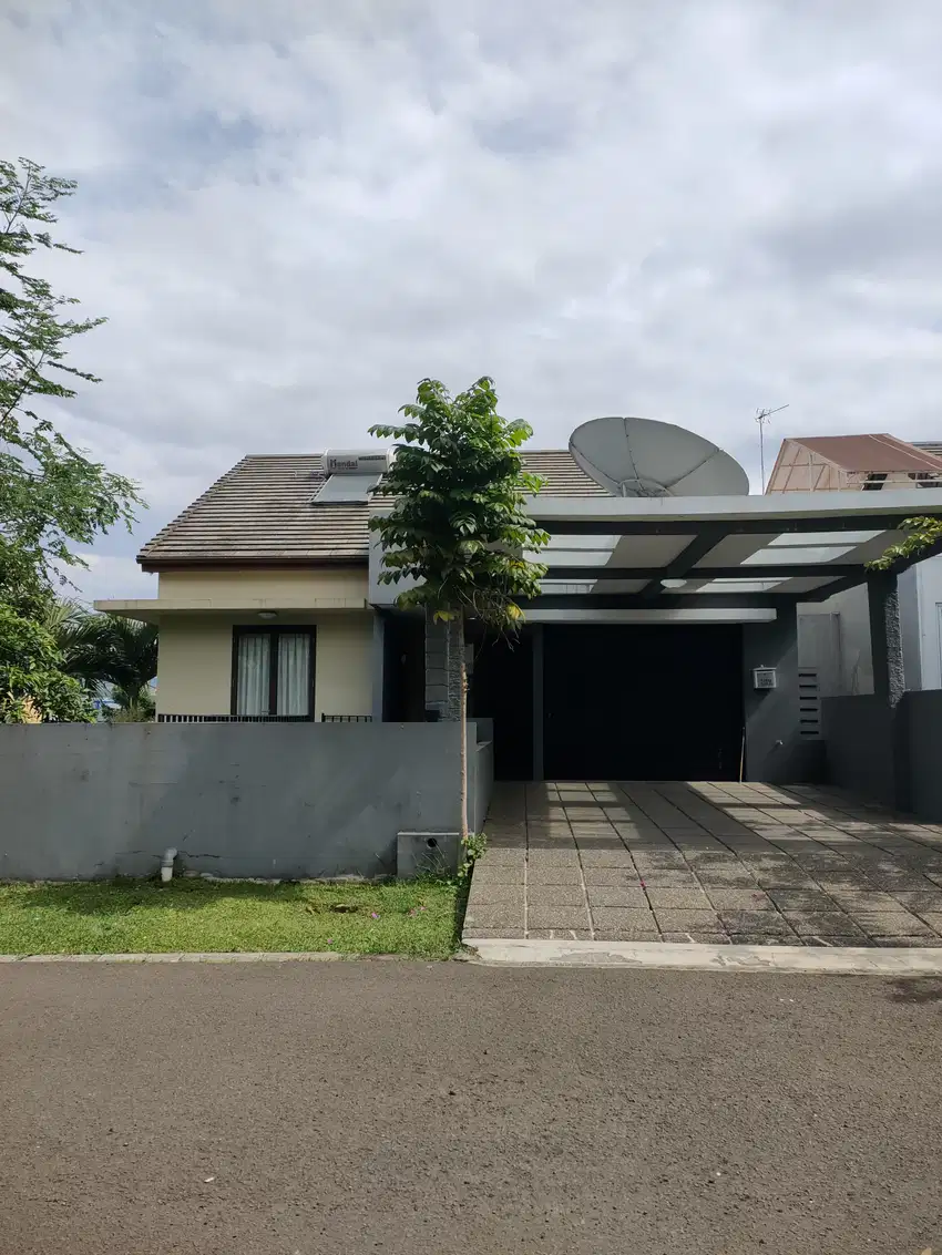 Rumah dua lantai siap huni view bagus