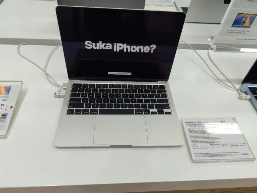Kredit macbook air m2 13 inch 256gb DP 0% dan gratis 1x cicilan