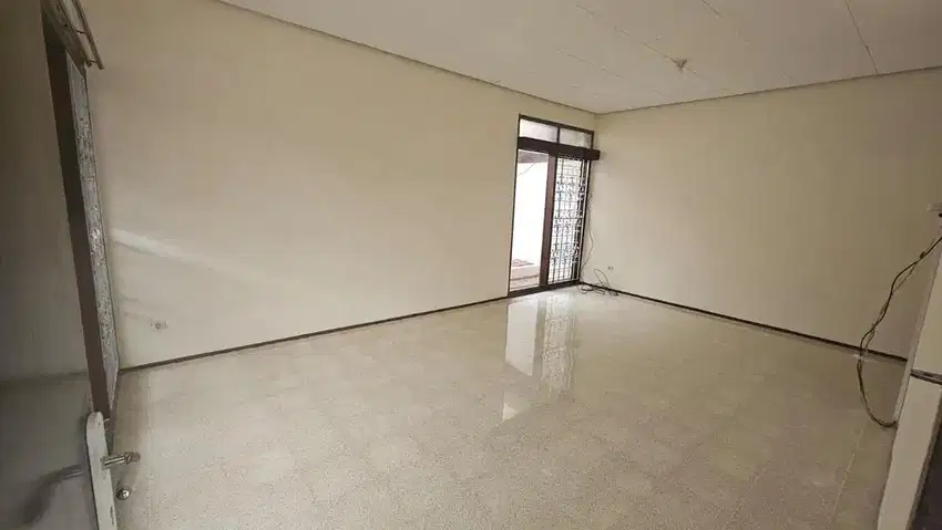 Rumah Siap Huni di Tanah Kusir