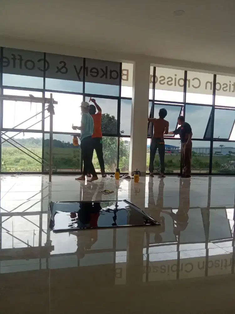 Jasa pasang sticker kaca film