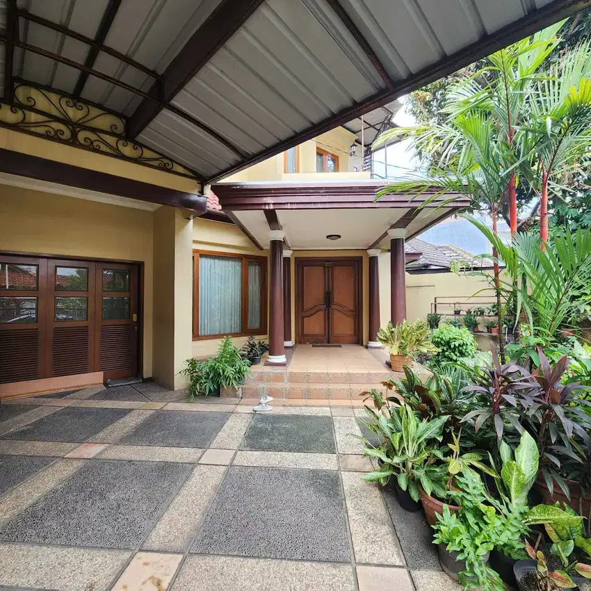 Rumah 2 lantai 8,5M siap transaksi Pejaten Indah Jakarta Selatan