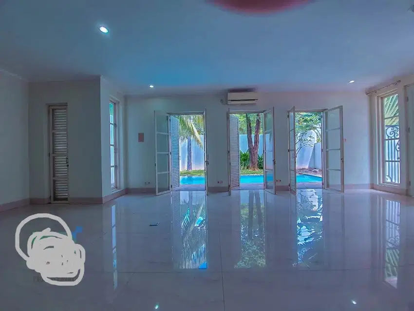 Dijual & Disewakan Rumah Hook Lokasi Elit di Townhouse Kemang Barat