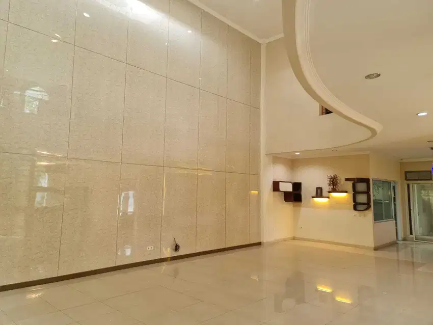 FOR SALE RUMAH HOEK SERENADE LAKE BONUS INTERIOR VIEW DANAU