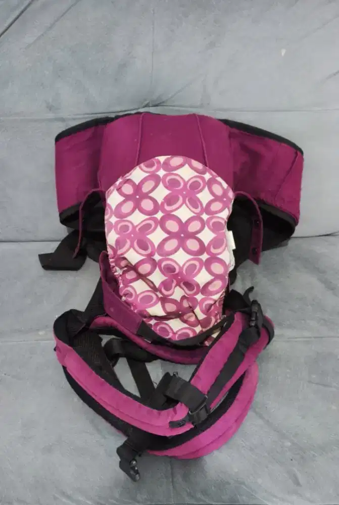 Gendongan Ergobaby hipseat