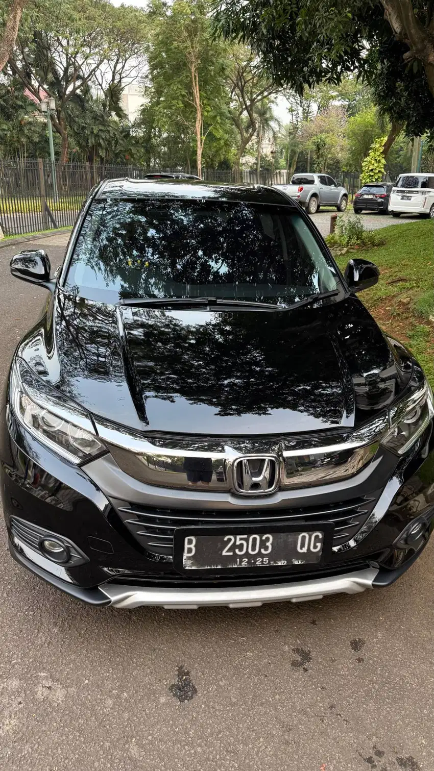 Dijual Mobil Honda HR-V 1.5 E Hitam