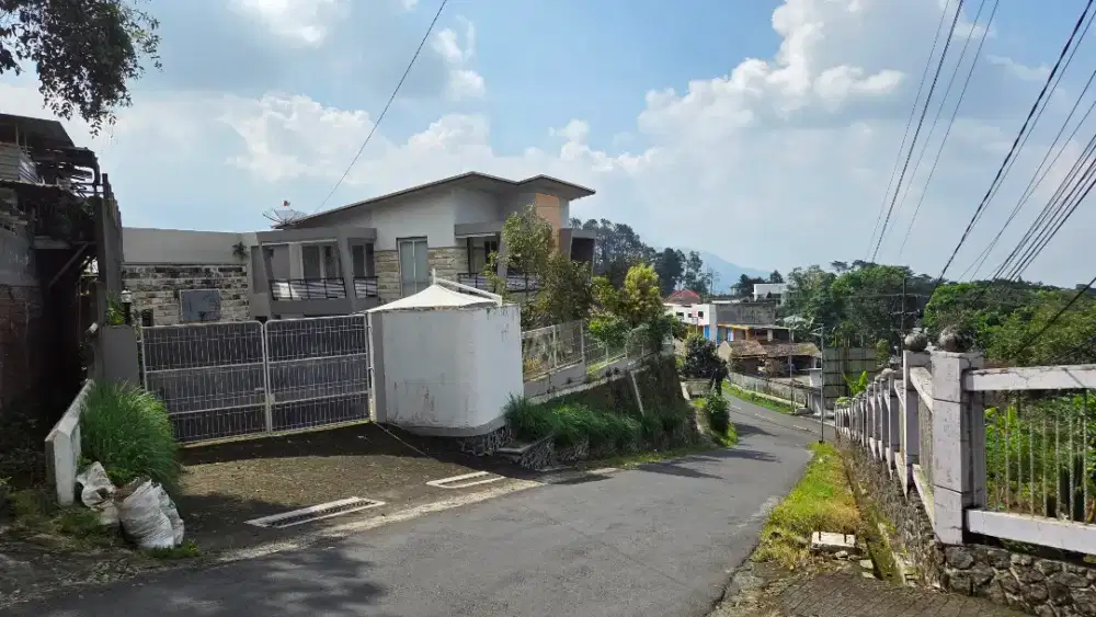 Rumah/Villa Di Trawas kondisi prima