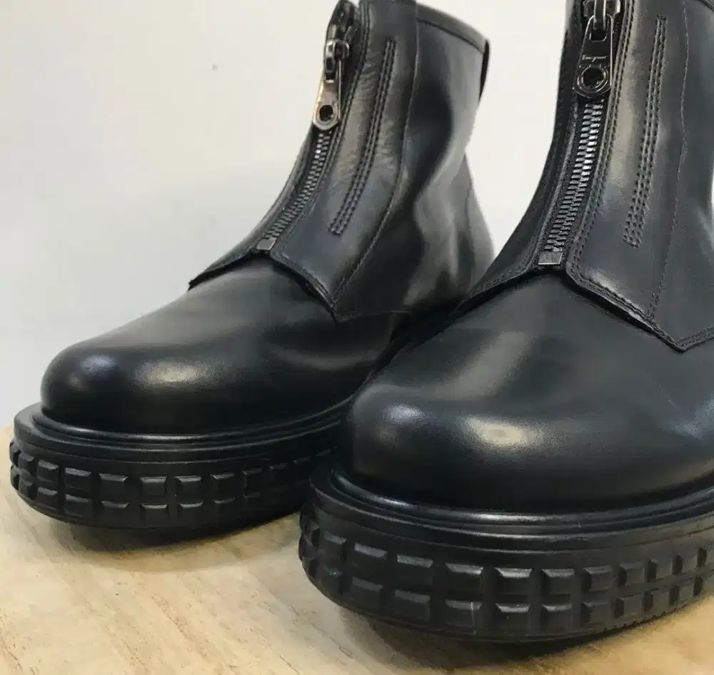 Sepatu Boots Salvatore Ferragamo