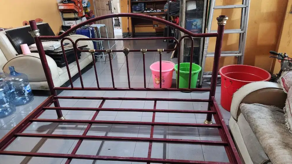 Dijual Ranjang Besi Bekas – Kuat, Simple, dan Masih Layak Pakai