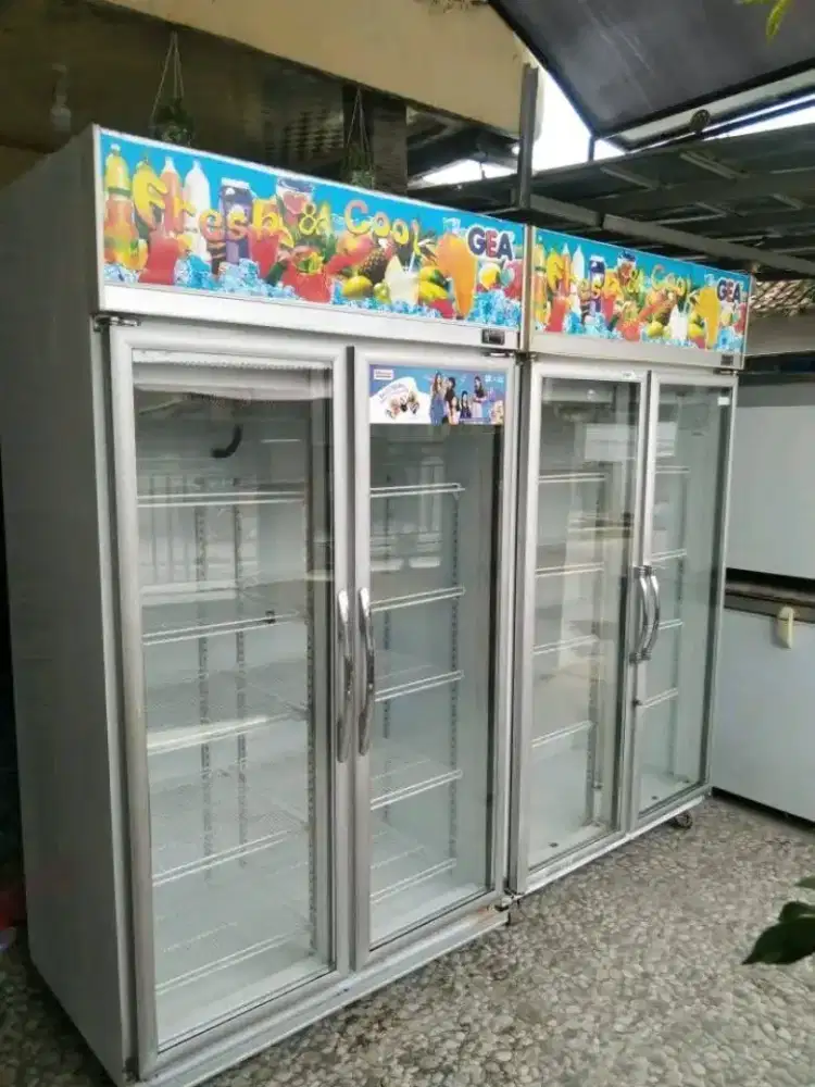 Showcase 2 pintu GEAA