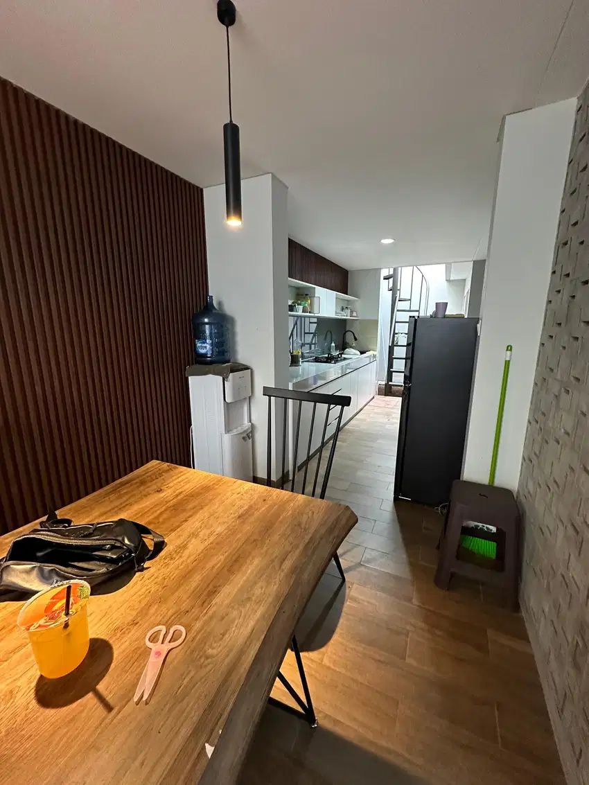 Disewakan Rumah di Summarecon 2 Rumah Jadi 1
