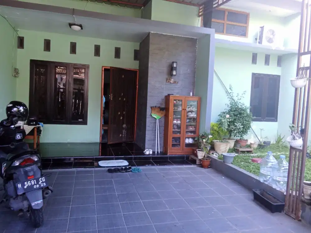 Dijual rumah sudah full renov, ada full tralis, ada kanopi, taman