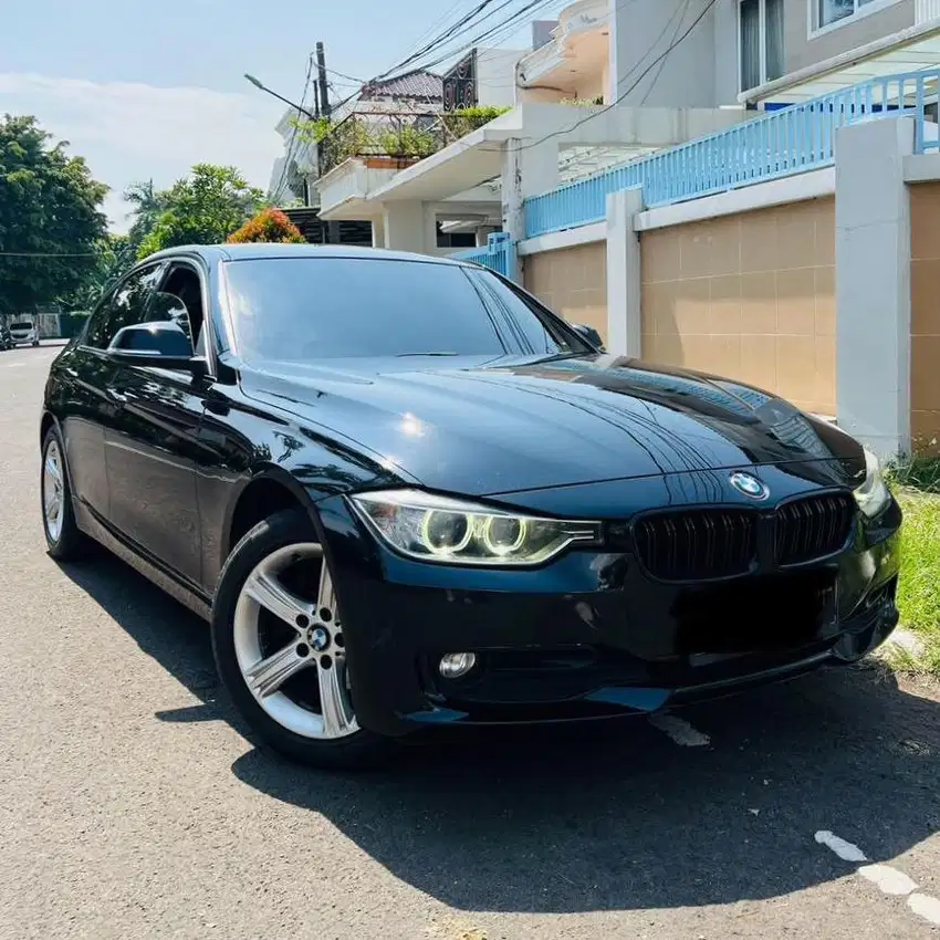 (CASH) BMW F30 320d Diesel 2014
