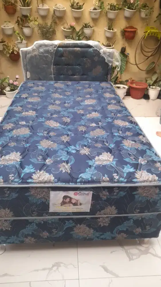 Ranjang merk Central uk.120 x 200 mtr