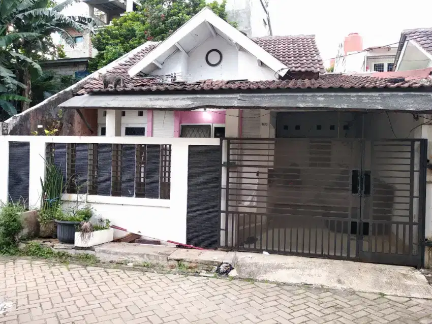 Rumah luas dijual jual villa vila taman cibodas periuk tangerang shm