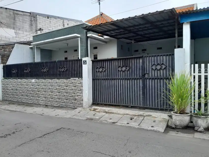 Rumah Asri Sejuk Surabaya Utara