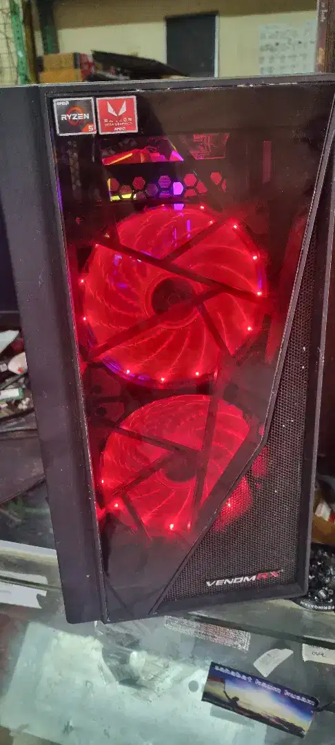 Cpu Amd Ryzen5 3400G ram 16gb nvme 512gb siap libas game ato desain