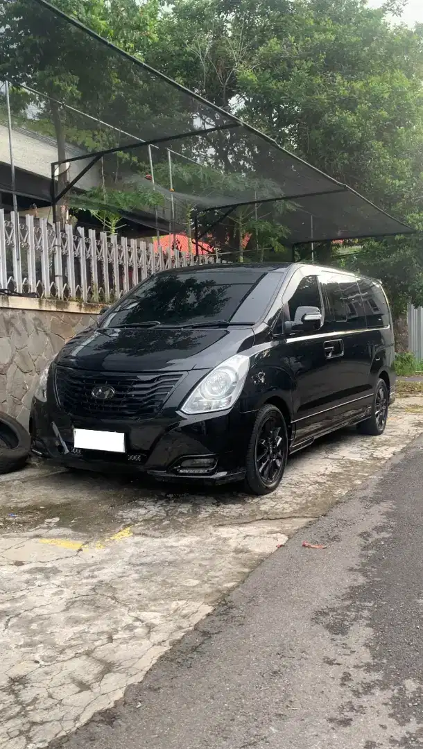 ALMOST SOLD! HYUNDAI H1 ROYALE 2013 SOLAR