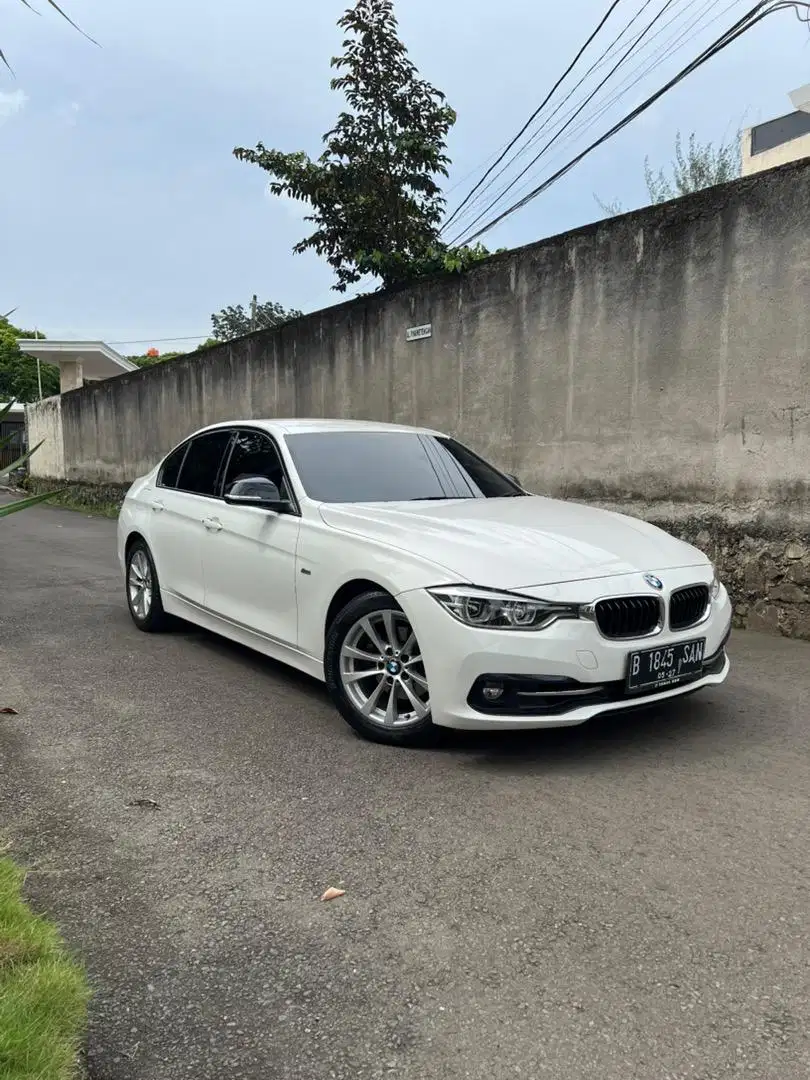 [CASH] Bmw 320i Lci At 2016 Low Km Putih Tt Pribadi Bmw 320i At 2016