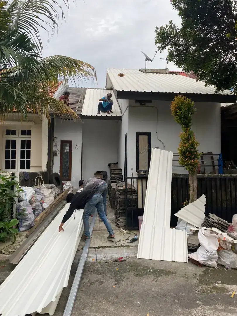 JASA RENOVASI ATAP DAN PEMASANGAN KANOPI, PLAFON PVC, WALPANEL DLL