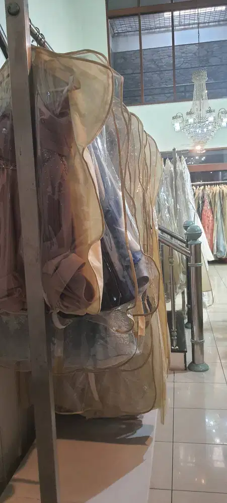 dijual semua gaun bekas bridal