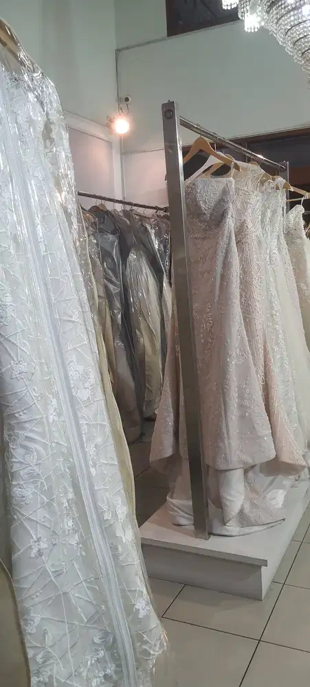 dijual semua gaun bekas bridal