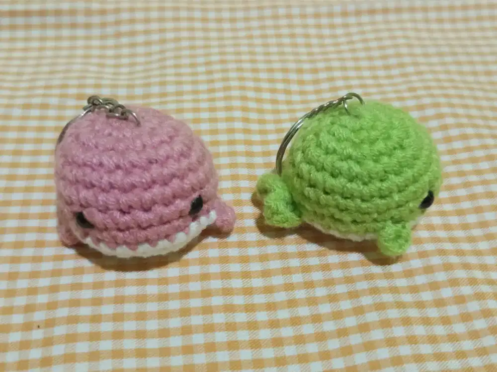 Gantungan Kunci Rajut Paus