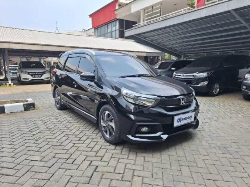 TDP Rendah Honda Mobilio 1.5 New RS Bensin-AT 2017 Hitam CJUEB
