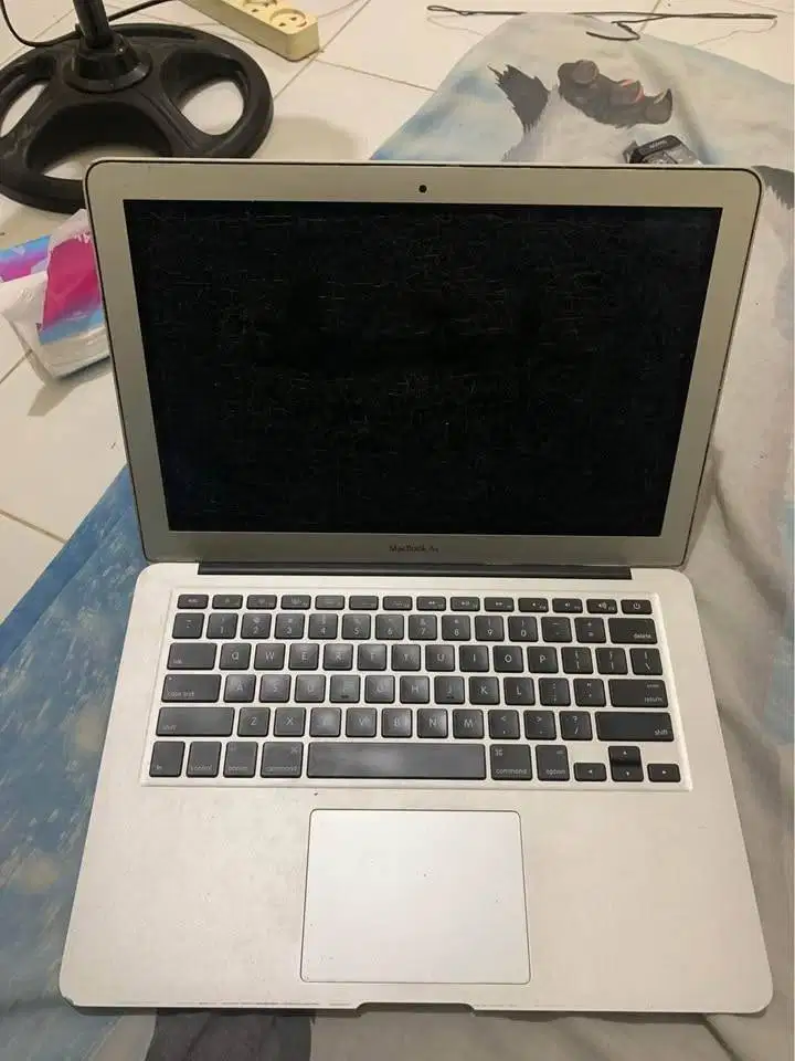 MACBOOK AIR 2011