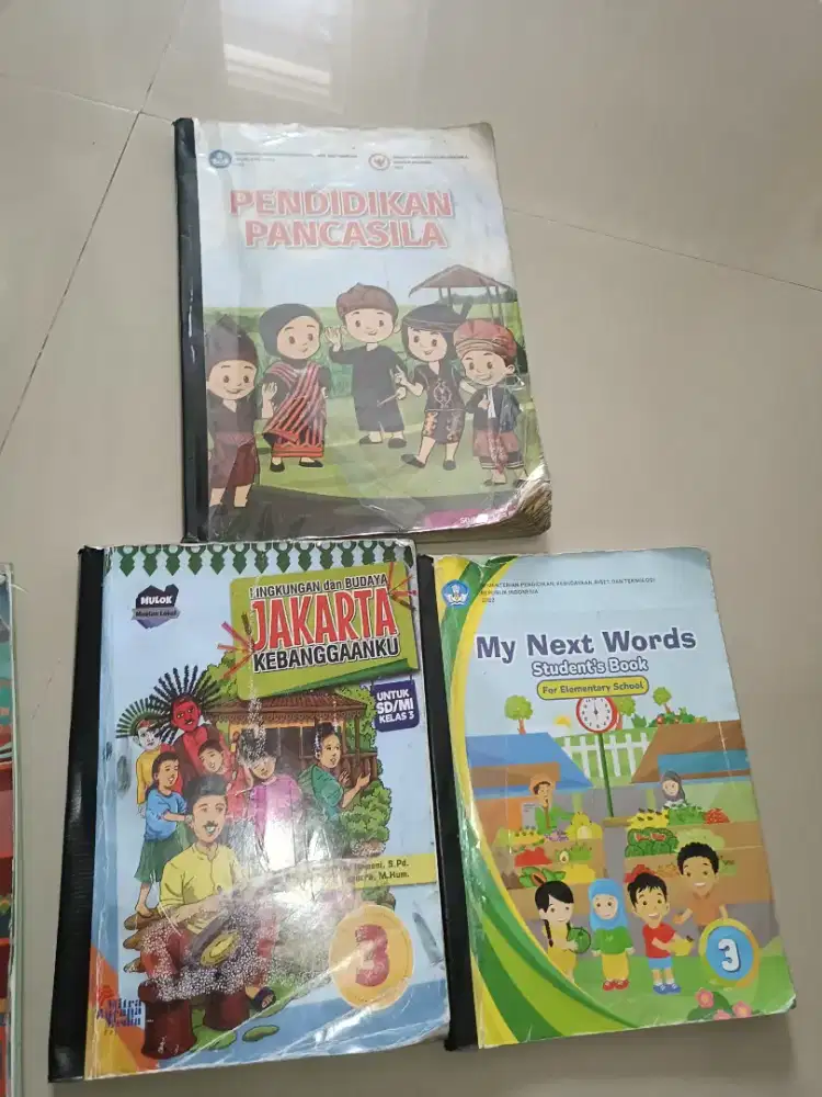 BUKU PAKET KELAS 3 (3PCS) 55RIBU & KELAS 2 (4PSC) 60RIBU