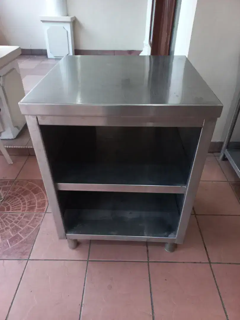 Meja Rak Cabinet Stainless, Plate Table Stainless Bekas Resto Ex Cafe