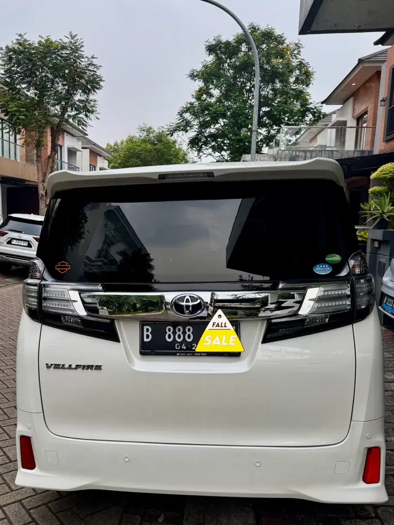 Toyota Vellfire 2.5 ZG Automatic CBU Putih 2015