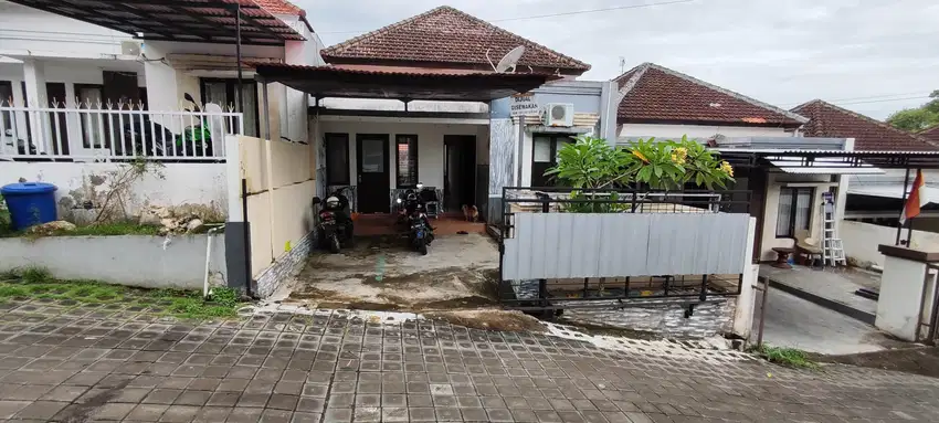 Rumah Area Premium One Gate Sistem Taman Griya Jimbaran