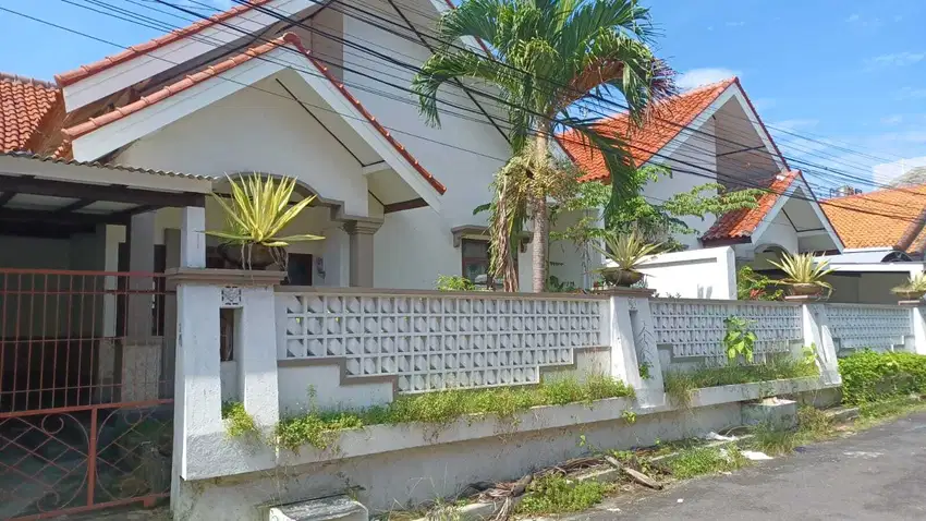 Dijual 2 Unit Rumah Area Taman Griya Jimbaran, Bali